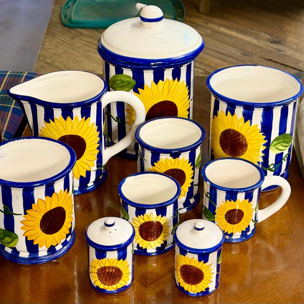 Source Unknown Blue and White Sunflower Kitchen Set